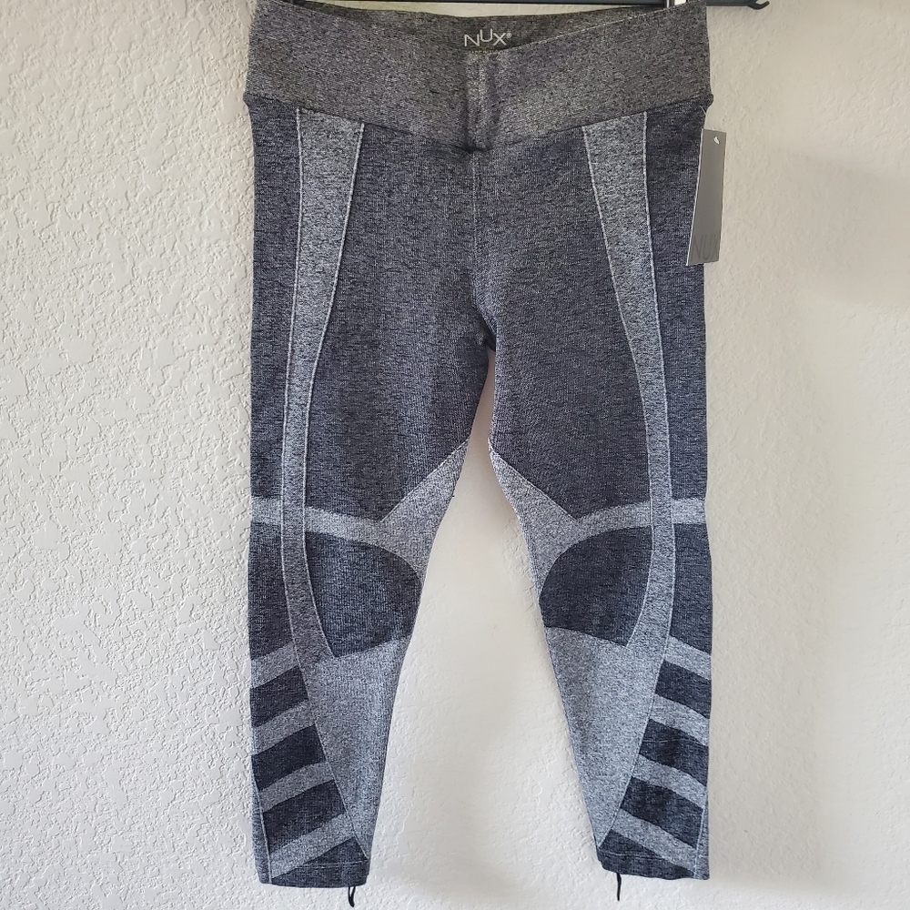 NUX capri heather grey pattern leggings NWT